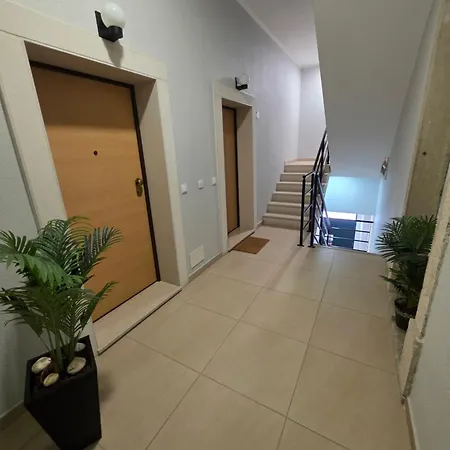 Sado River Haven * سيتوبال